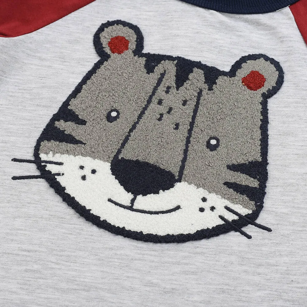 Baby Grey Panther Face with Maroon Sleeves T-shirt 1271