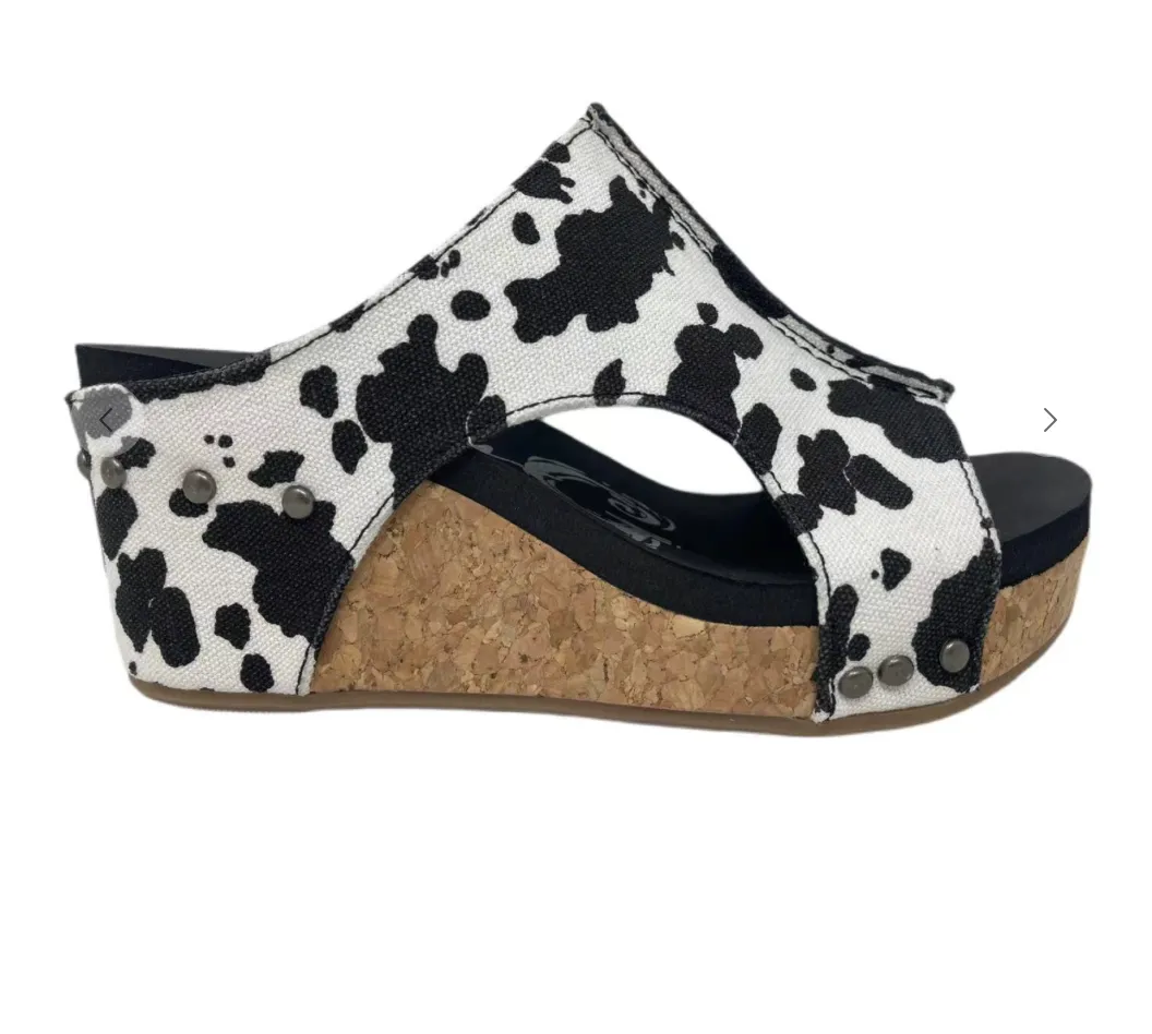 Besito Black & White Wedges