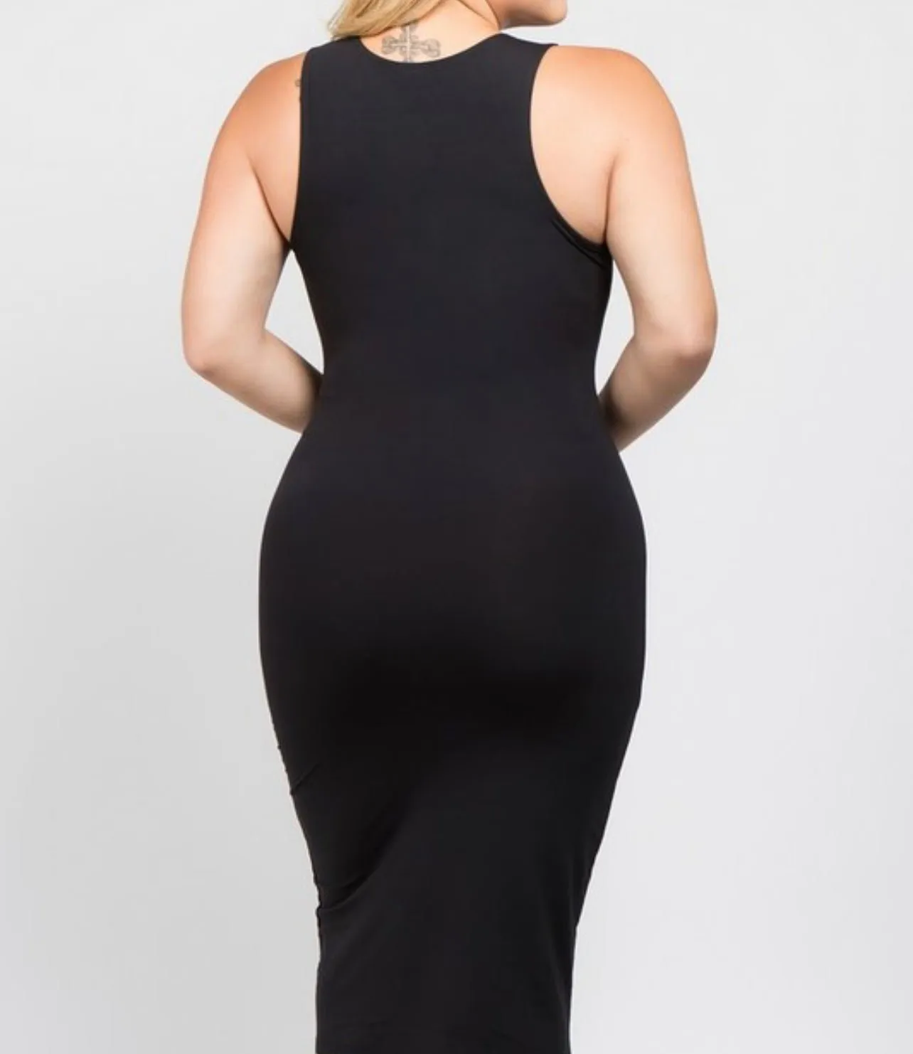 Black Round Neck Plus Size Midi Dress