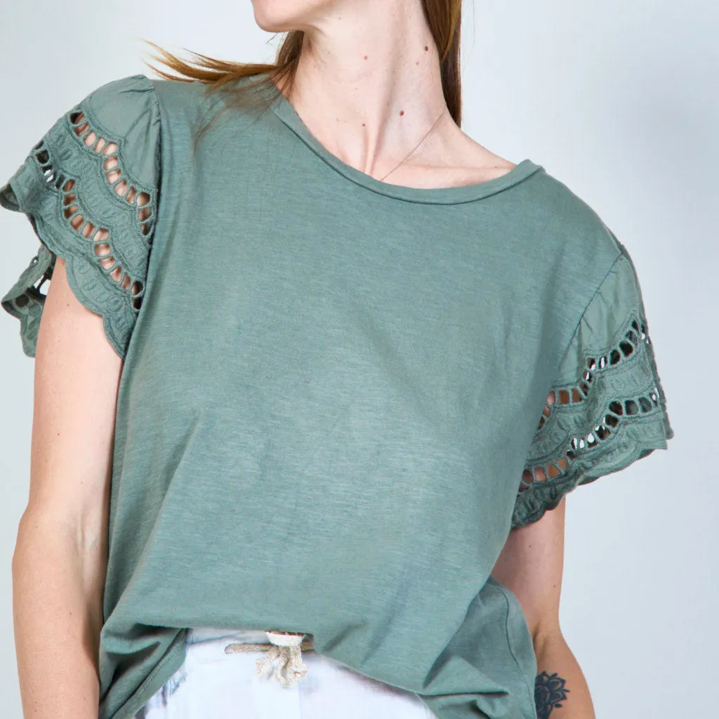 Casual t-shirt with lace-trimmed sleeves wholesale