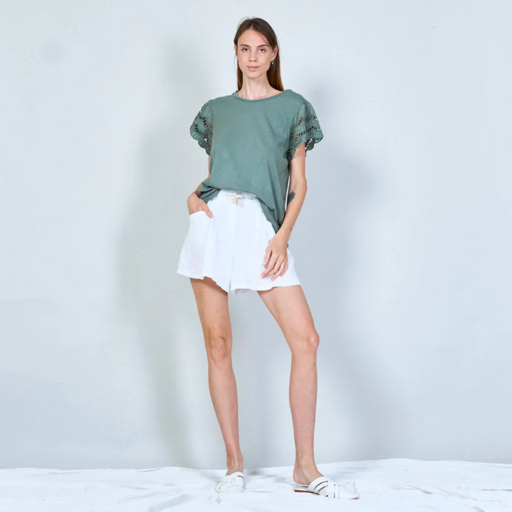 Casual t-shirt with lace-trimmed sleeves wholesale