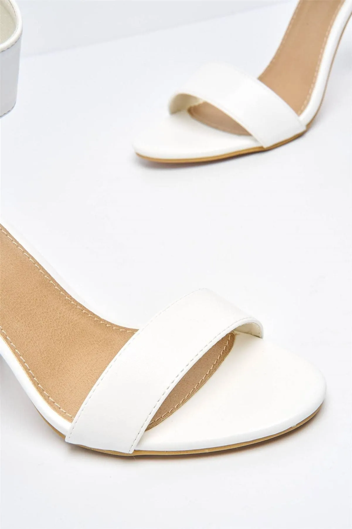 Como Anklestrap Block Heel Sandal in White