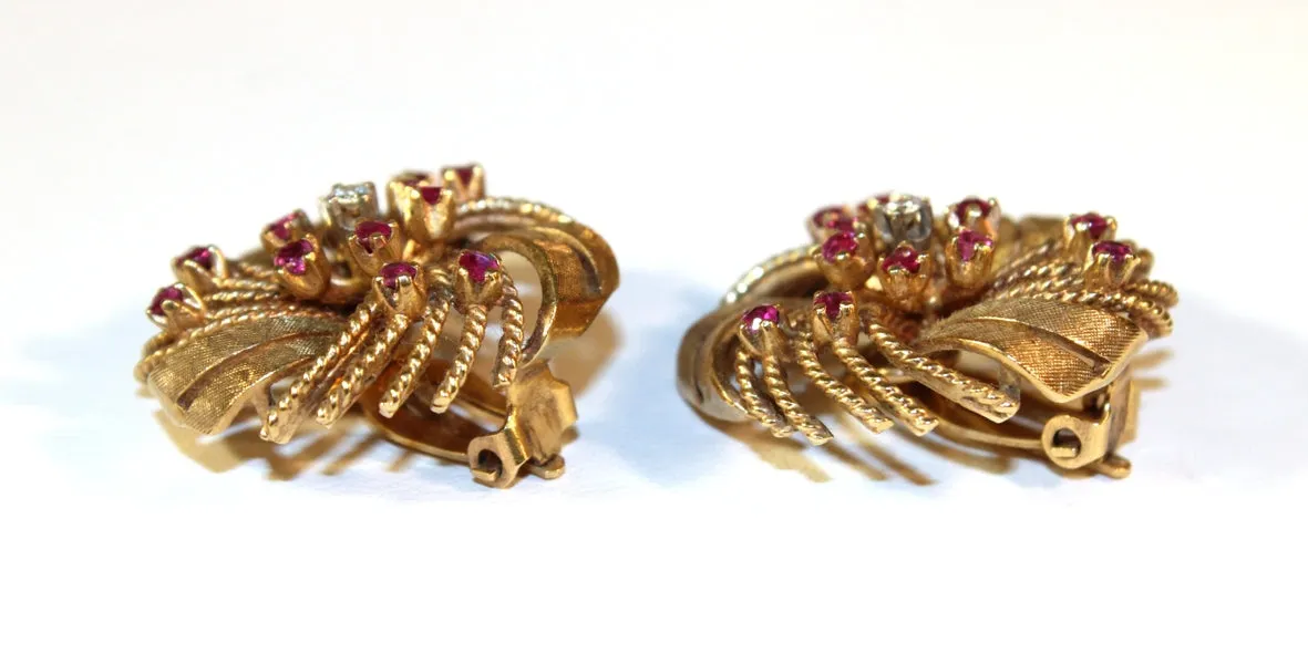 Gold Earrings with Rubies