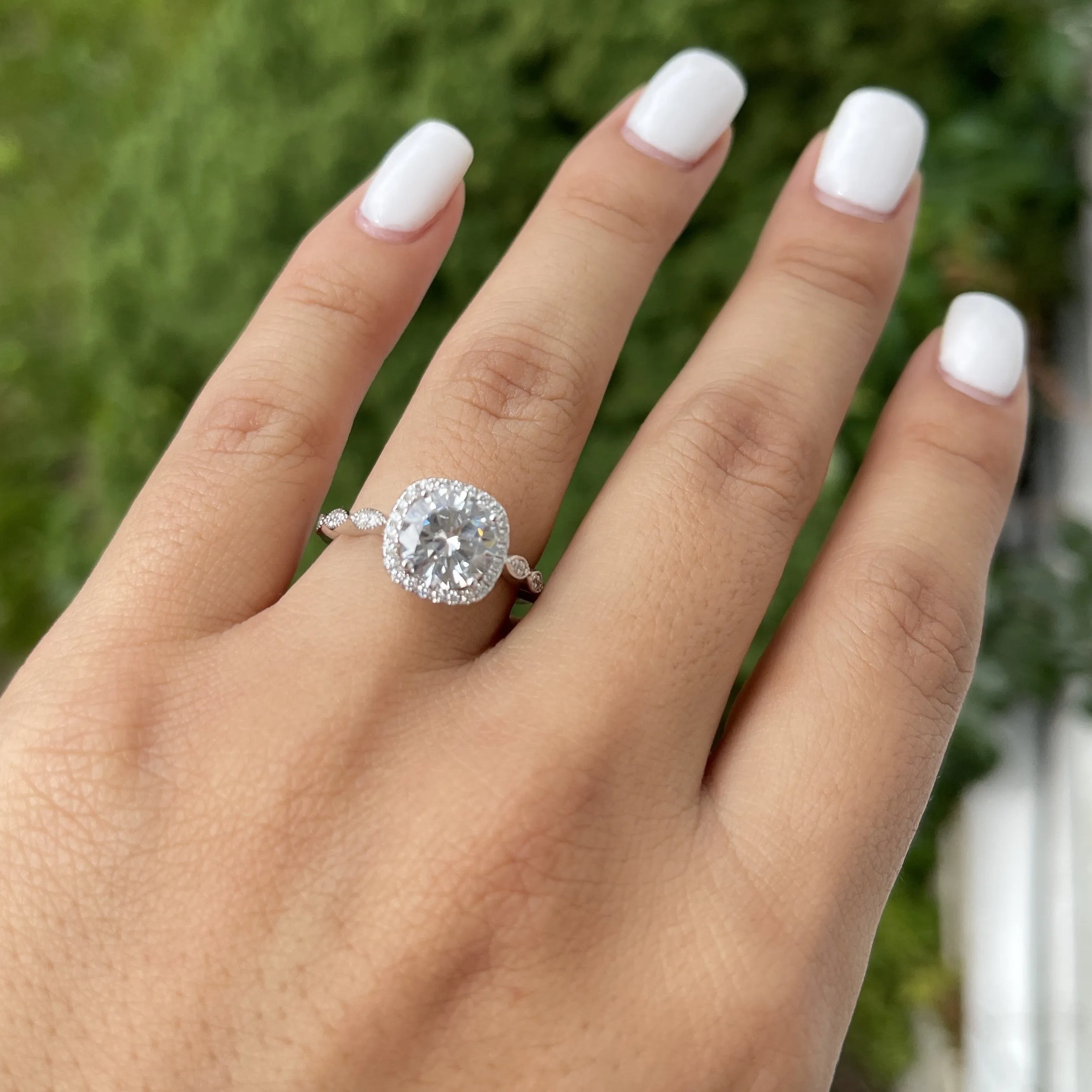 KENDRA MOISSANITE RING