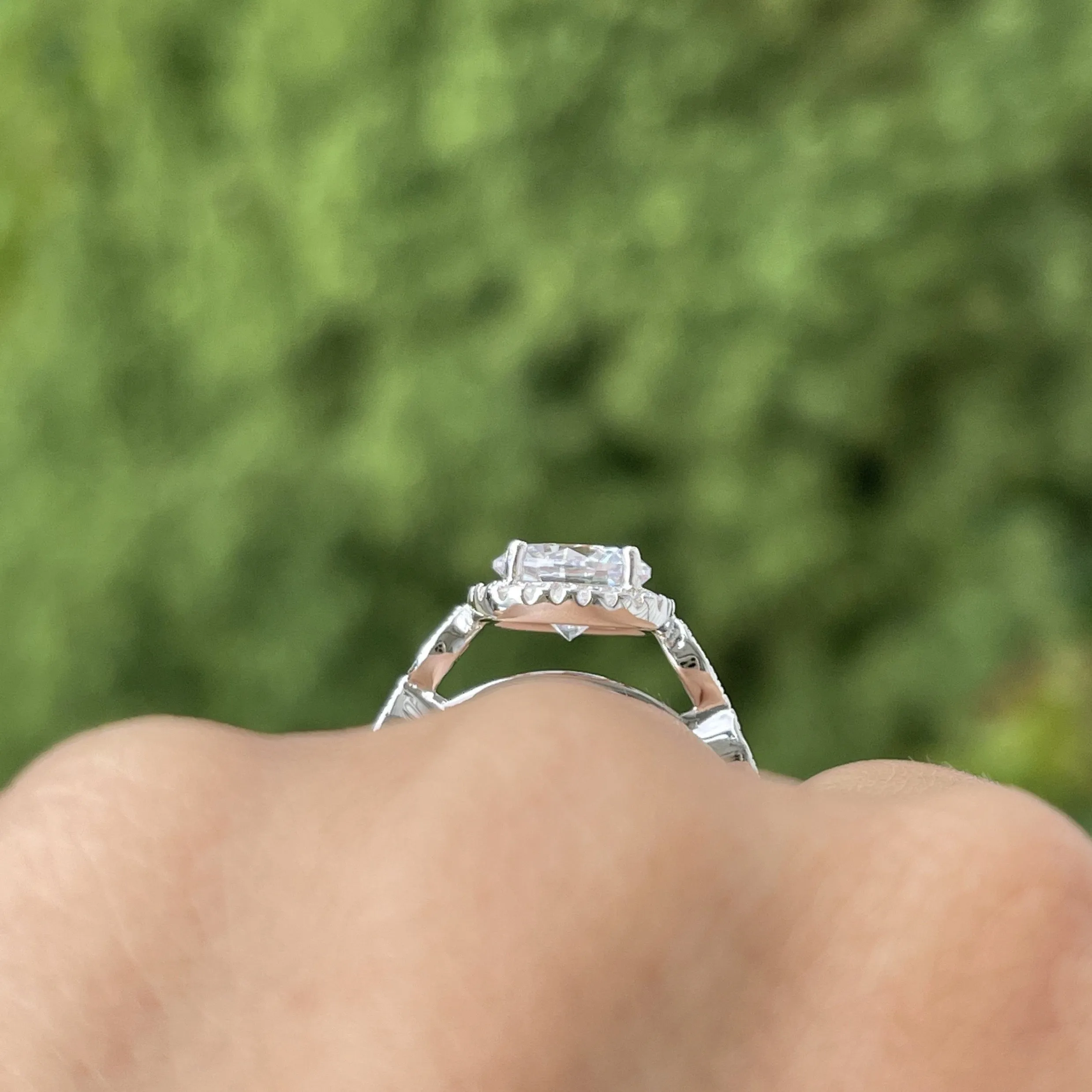 KENDRA MOISSANITE RING