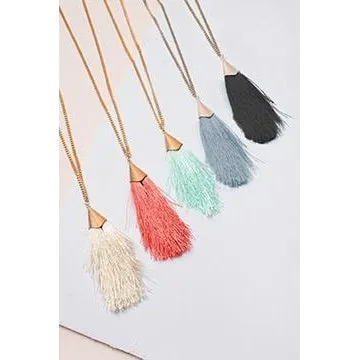 Simply Noelle Feather in Your Cap Necklace - Flamingo